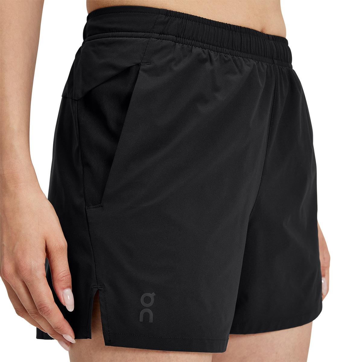 On Womens Essential Shorts - Black